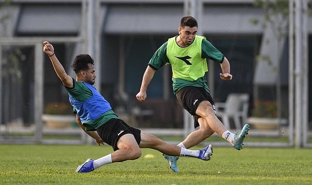 Bursaspor günü çift idmanla tamamladı