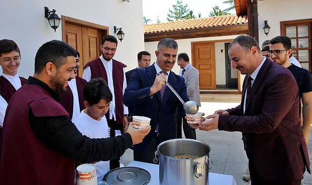 Çankırı Mevlevihanesi'nde 96 yıl sonra yeniden aşure dağıtıldı