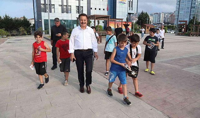 Çocuklar istedi, başkan çözdü