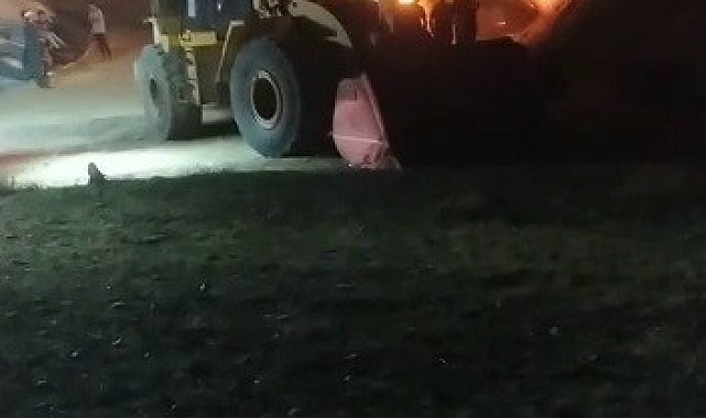 Çok sayıda balya ot yanarak kül oldu
