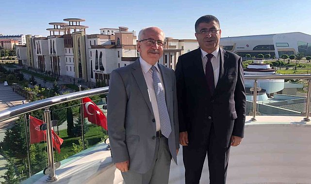 Cumhurbaşkanlığı Sosyal Politikalar Kurulu Üyesi Yılmaz'dan Rektör Aktekin'e ziyaret