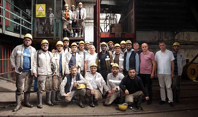 Demir, madenciyle bir araya geldi