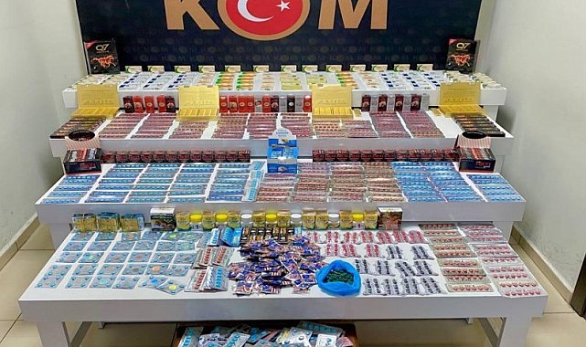 Denizli'de binlerce kaçak cinsel içerikli ürün ele geçirildi