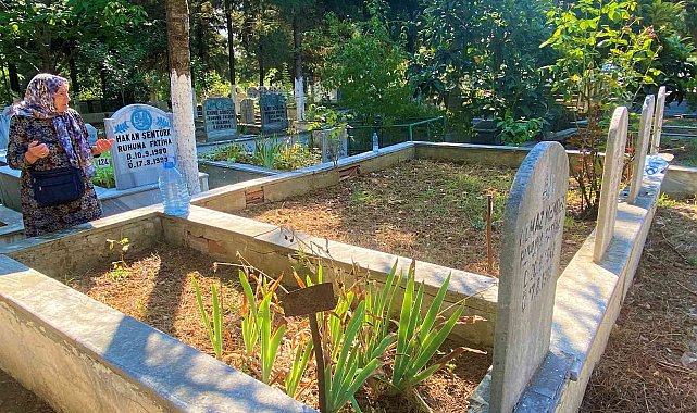 Depremde yitirdiği 7 kişinin acısını hiç unutamadı