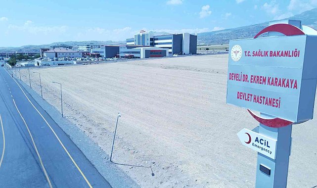 Develi Dr. Ekrem Karakaya Devlet Hastanesi'nin tabelası asıldı