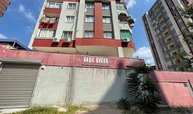 Dördüncü kattan düşen çocuk ağır yaralandı