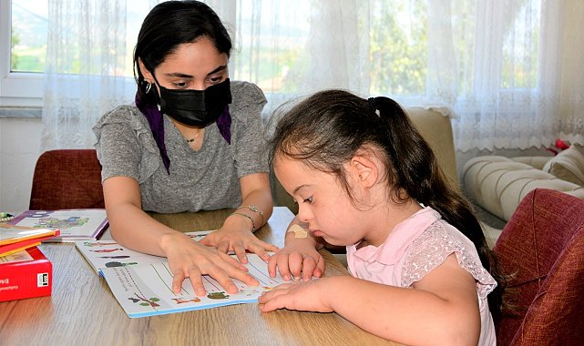 Down sendromlu çocuklara evde eğitim