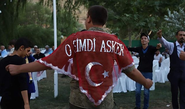En büyük hayali asker olmaktı, engelli gence asker kınası yakıldı