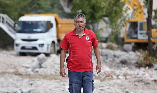 Enkaz altında başlayan gönüllülük hikayesi