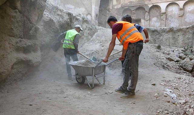 Erdemli Vadisi'nin yeni yüzü için temizlik çalışmaları başladı