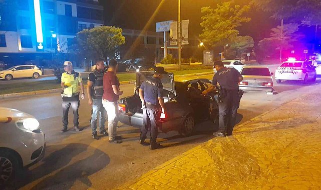 Erzincan polisi gece gündüz denetimde