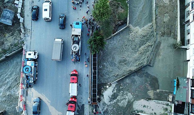 Esenyurt'ta su seviyesi yükselen Haramidere dronla görüntülendi