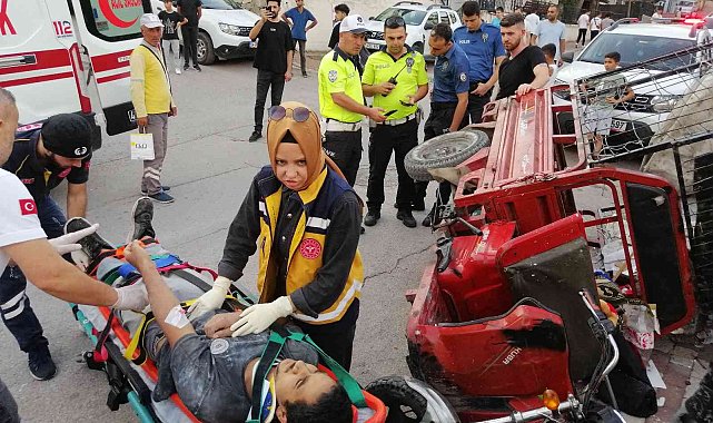 Freni patlayan elektrikli motosiklet devrildi: 2 yaralı