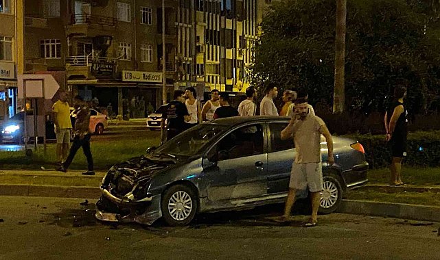 Gazipaşa'da kavşakta iki araç çarpıştı: 1 ölü, 1'i ağır 2 yaralı