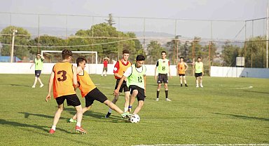 Gençlerin futbol şöleni başladı