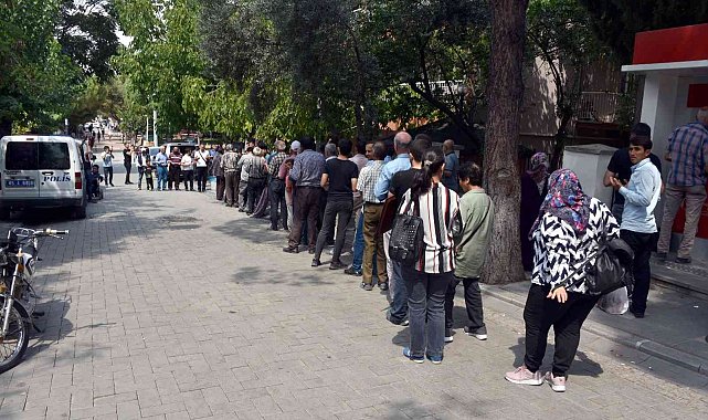 Gördes Emniyet Amirliğinden 2 bin kişilik aşure hayrı