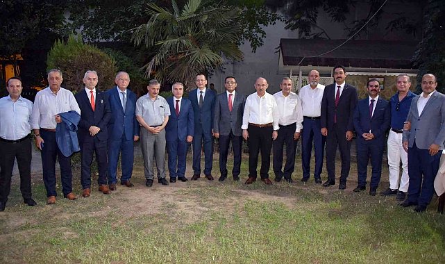 Görev yerleri değişen kaymakamlar için veda yemeği düzenledi