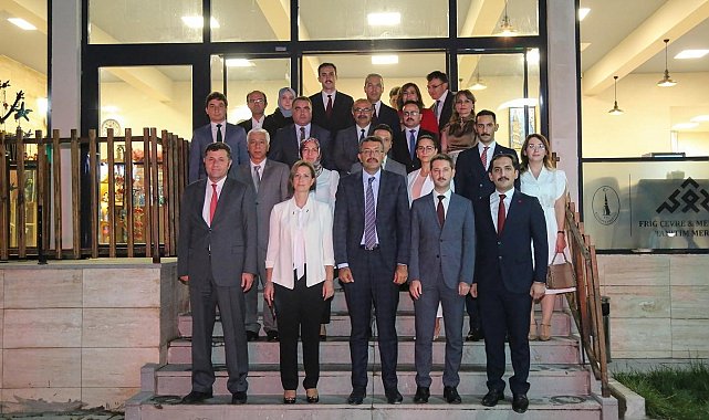 Görev yerleri değişen personele veda programı