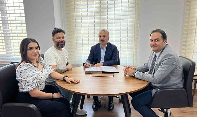 Hayırsever genç iş adamı, restore ettirdiği okula ek bina yaptırıyor
