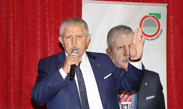 HES'ten 3,7 milyon TL kazandı, halka bedava su dağıttı