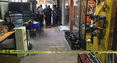 Hırdavatçıya silahlı saldırı: 2 yaralı