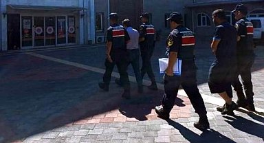 Hırsızlık suçlarından aranan 2 şahıs bağ evinde yakalandı