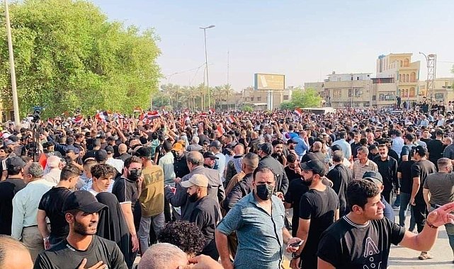 Irak'ta Koordinasyon Grubu ve Sadr Grubu destekçilerinden karşılıklı protesto
