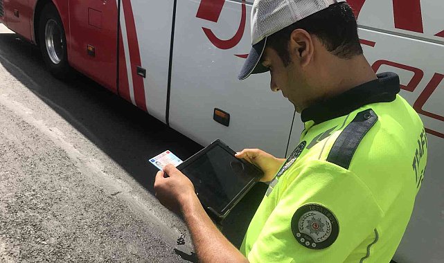İstanbul 15 Temmuz Demokrasi Otogarı'nda otobüs denetimi