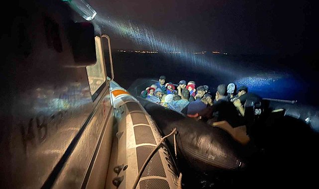 İzmir açıklarında 19 göçmen yakalandı, 78 düzensiz göçmen kurtarıldı