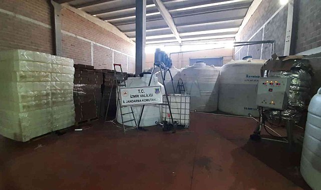 İzmir'de sahte içki tacirlerine darbe: 25 ton sahtekaçak alkol ele geçirildi