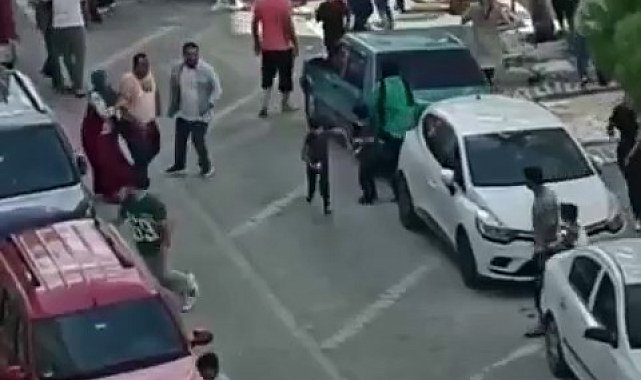 Kadınların kavgasına erkekler de dâhil oldu, ortalık savaş alanına döndü