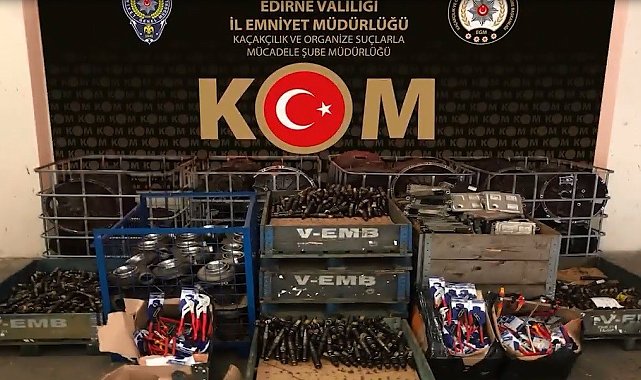 Kapıkule'de tırda 695 adet kaçak oto parçası ele geçirildi