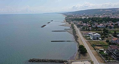 Karadeniz Samsun sahillerini yutmaya devam ediyor