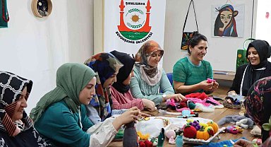 Keçeye kadın eli
