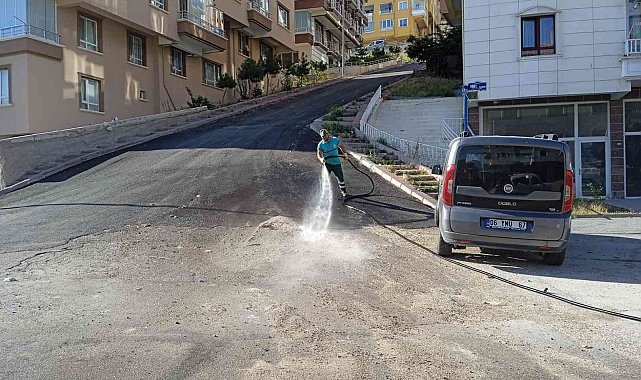 Keçiören'de sel ve fırtınanın izleri siliniyor