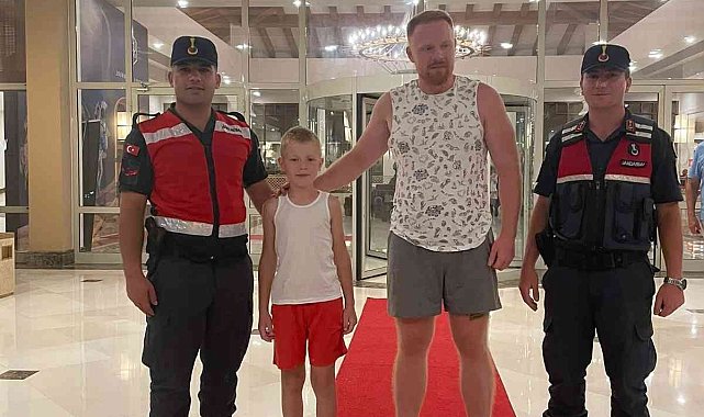 Kemer'de kaybolan 2 turist çocuk, jandarma ekiplerince bulundu
