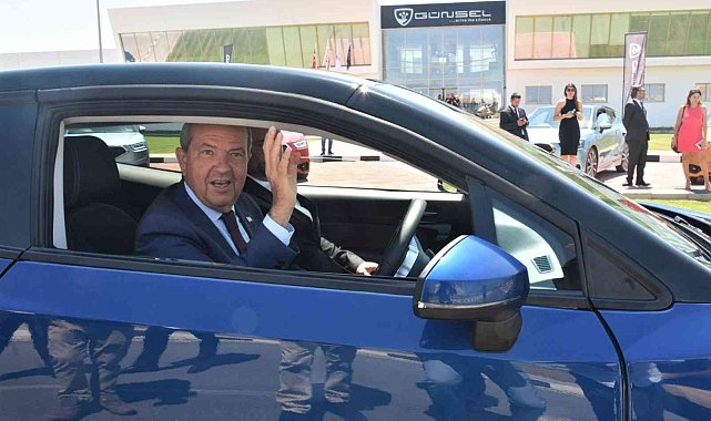 KKTC Cumhurbaşkanı Tatar milli otomobil GÜNSEL ile test sürüşü yaptı
