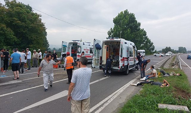 Kontrolden çıkan işçi minibüsü devrildi: 5 yaralı