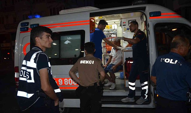 Küfür yüzünden çıkan kavgada birbirlerini yaraladılar