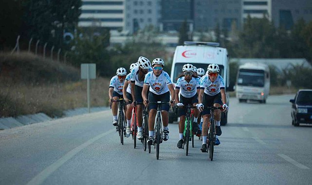Malazgirt Zaferi için bisikletle bin 650 kilometre yol gidecekler