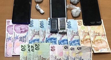 Maltepe'de şüphe üzerine durdurulan araçtan suç makinesi çıktı
