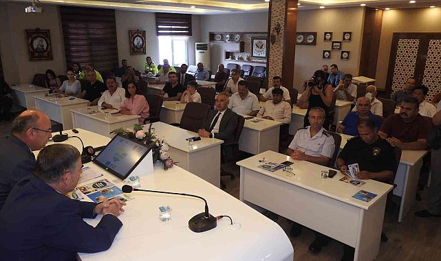Manisa'da 'Kabin Takın Hayatta Kalın' projesinin kapanış toplantısı yapıldı