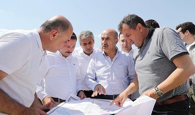 Mardin'de yol çalışmaları devam ediyor
