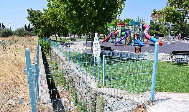 MASKİ'den Akhisar merkezde panel çit imalatı