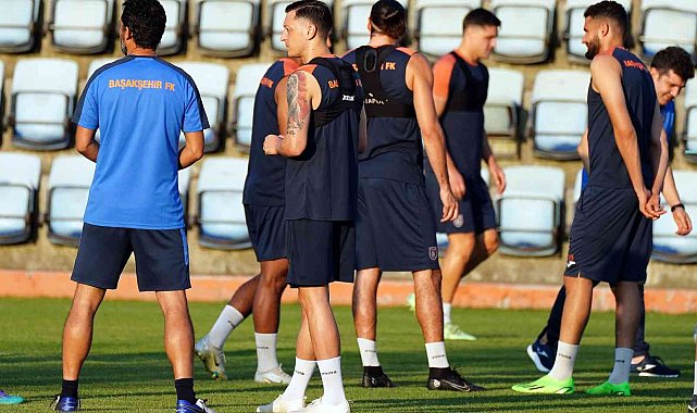 Medipol Başakşehir, Royal Antwerp maçı hazırlıklarını tamamladı
