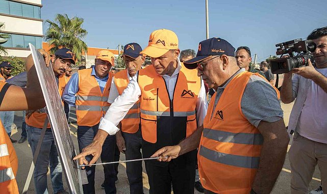 Mersin'de asfalt çalışmaları sürüyor