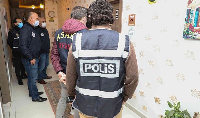 Mersin'de konaklama ve araç firmaları denetlendi