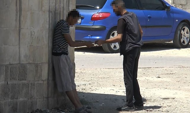 Metruk binada güpegündüz uyuşturucu ticareti pes dedirtti