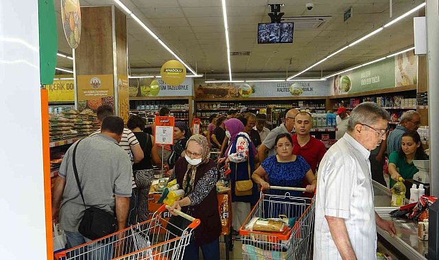 Muğla'daki Tarım Kredi Kooperatifi marketlerinde indirim yoğunluğu