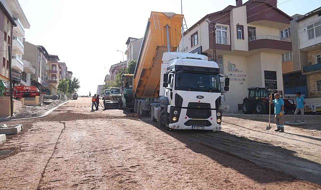 Nevşehir'de bazı caddelerde üstyapı çalışmaları başladı